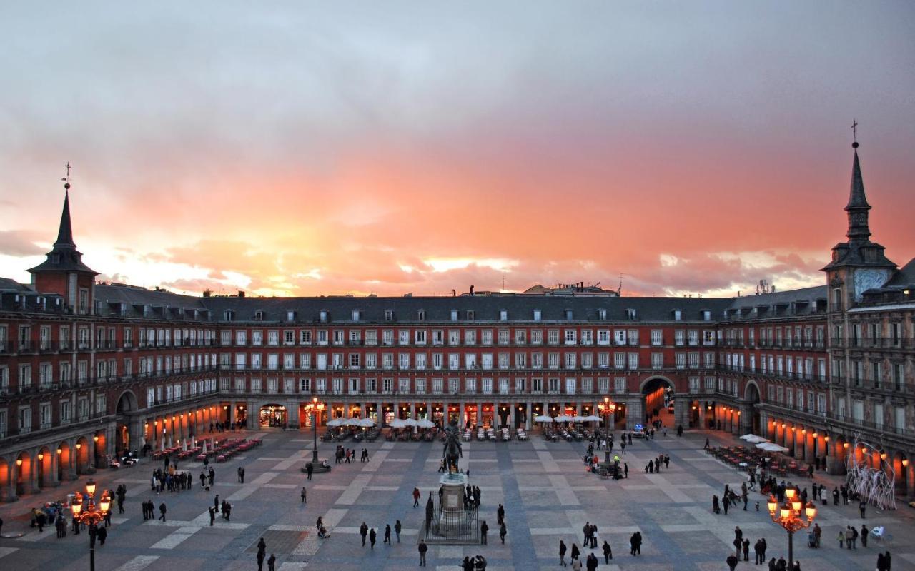 Hotel CH Rayuela Madrid Exterior foto